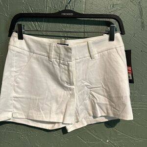NWT. Women’s white shorts
